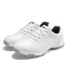 Golfschuhe mit Spikes von PGM